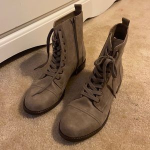 combat boots